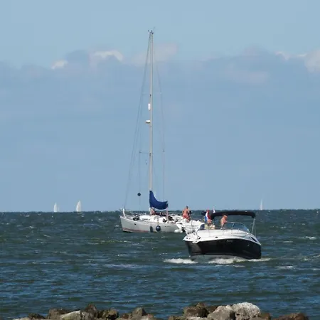 Direkt Am By Interhome Wervershoof