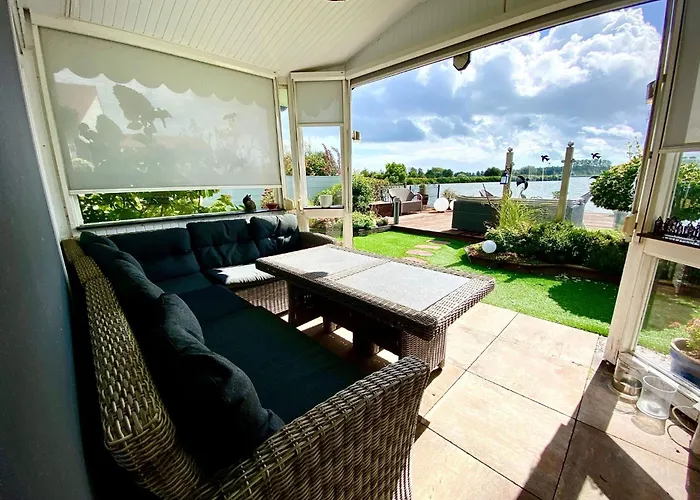 Direkt Am By Interhome Holiday home Wervershoof