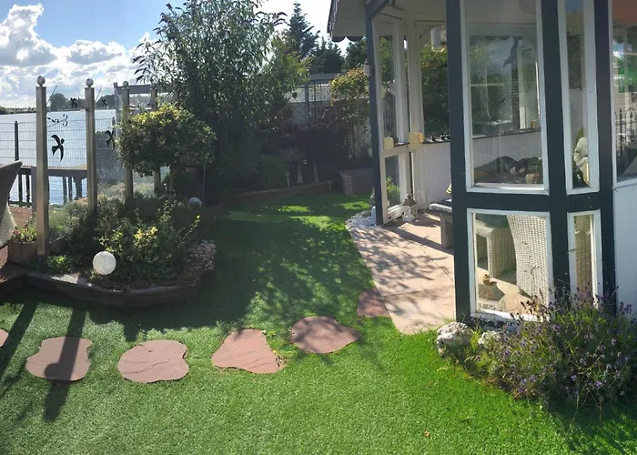 Holiday home Direkt Am By Interhome Wervershoof